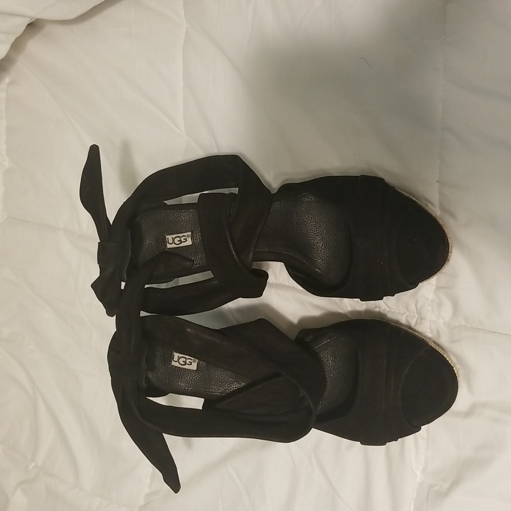 Sz 9 Ugg black "suede/leather" wedge espadrilles